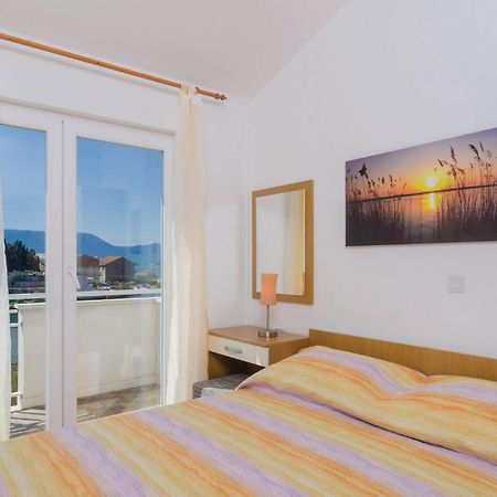 Nice Apartment In Blace With Wifi Exterior photo