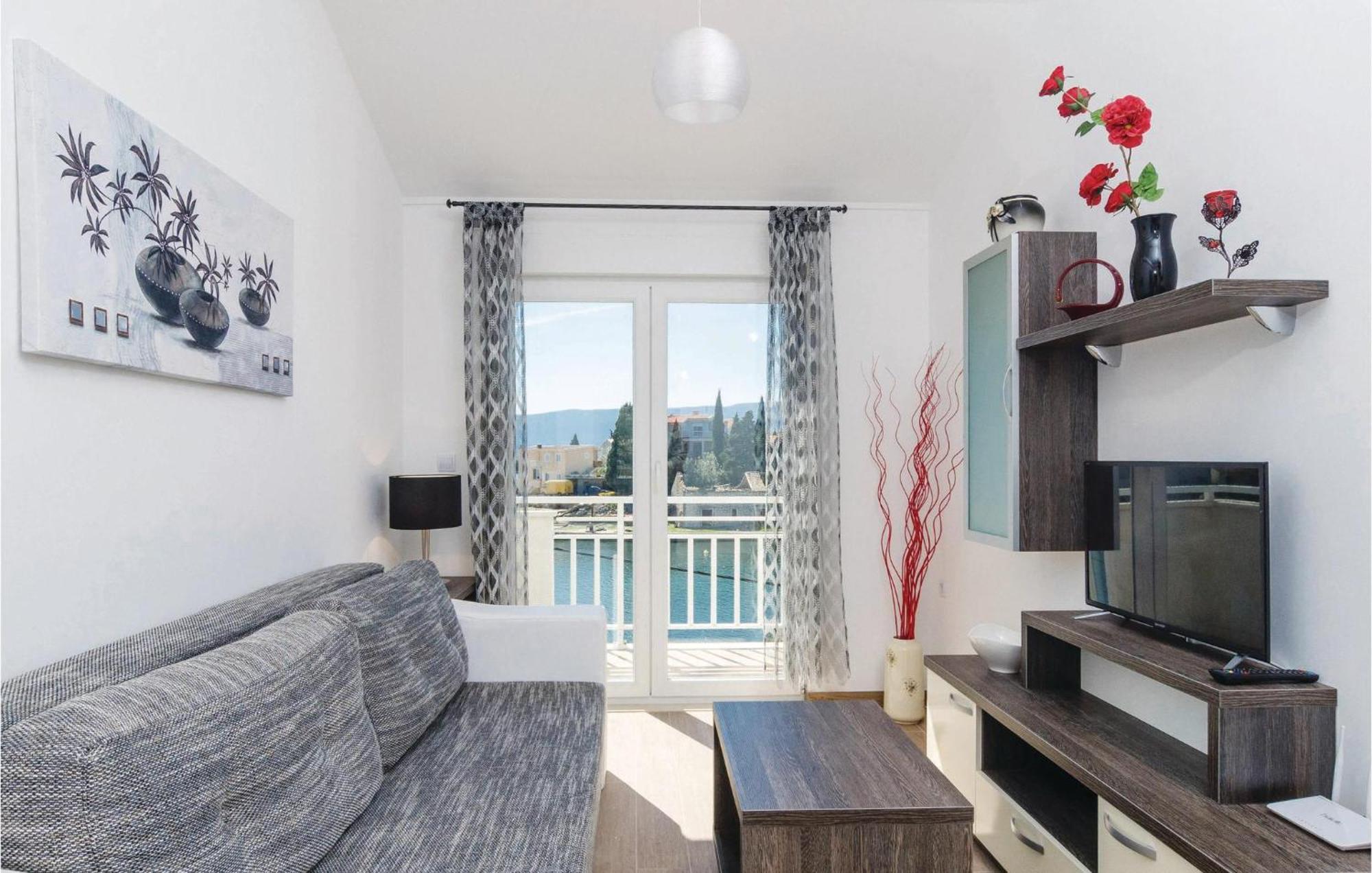 Nice Apartment In Blace With Wifi Exterior photo