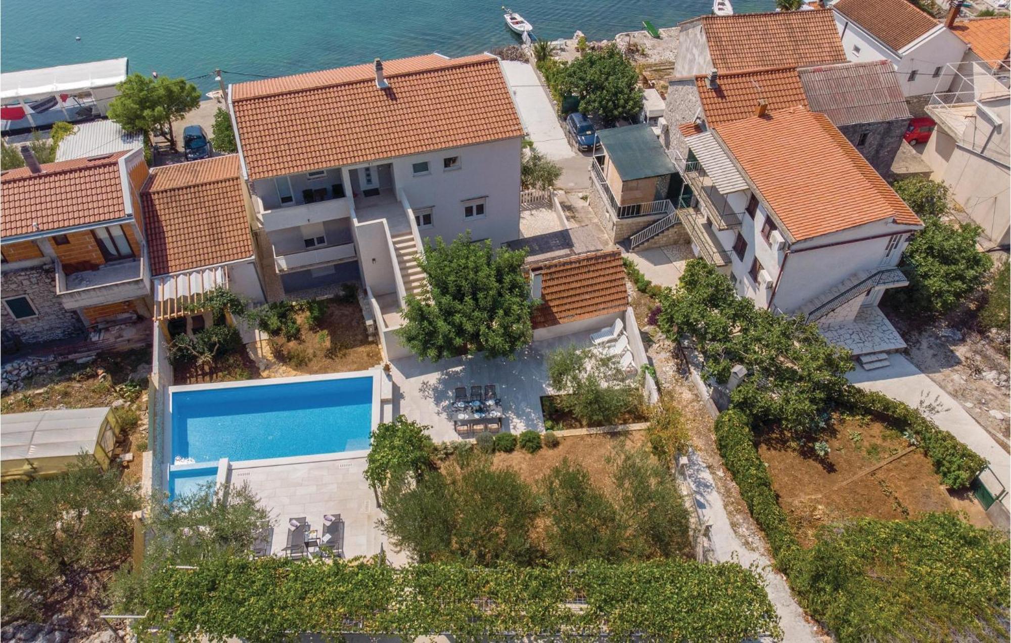 Nice Apartment In Blace With Wifi Exterior photo